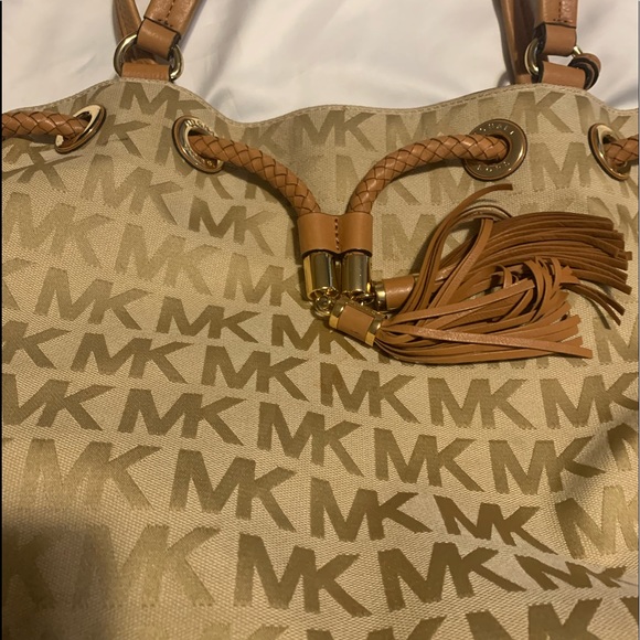 Michael Kors and Kate Spade hobo purse - Picture 1 of 3